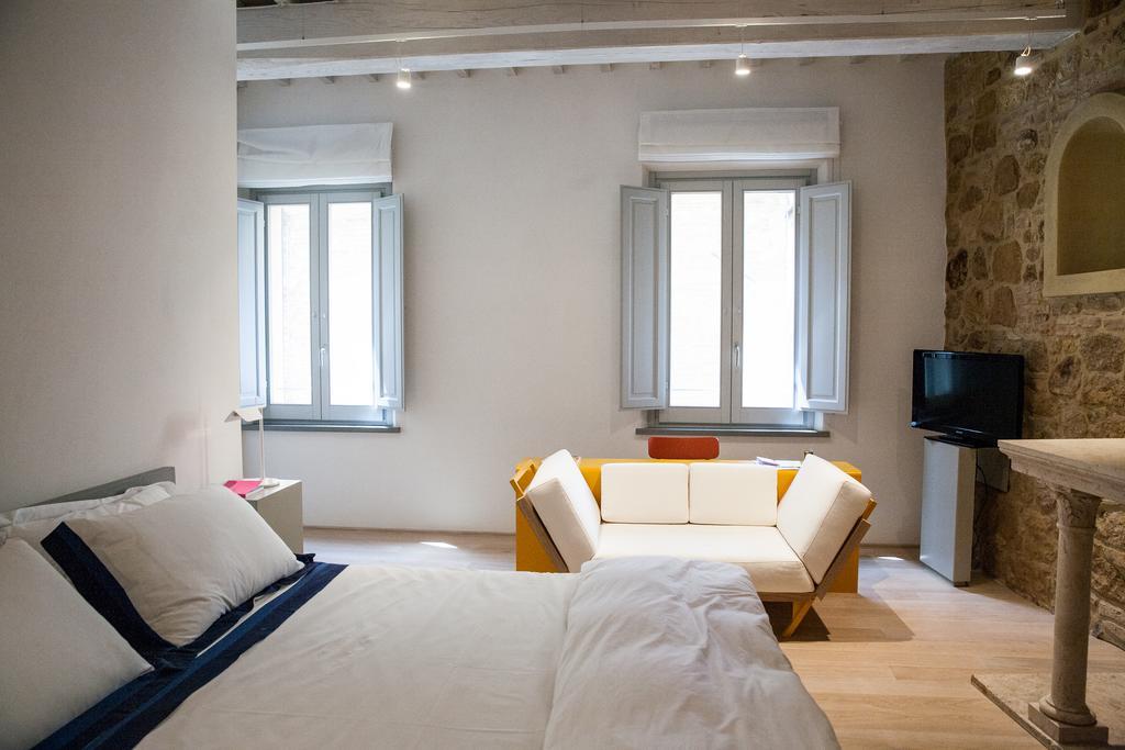 La Bandita Townhouse ปีเอนซา ห้อง รูปภาพ